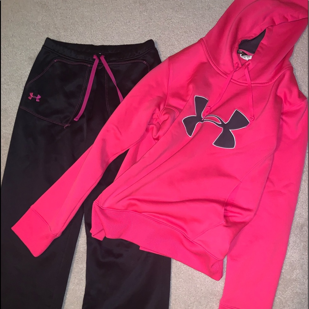 Under Armour sweats pair!